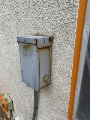 Utility box needing spot prime